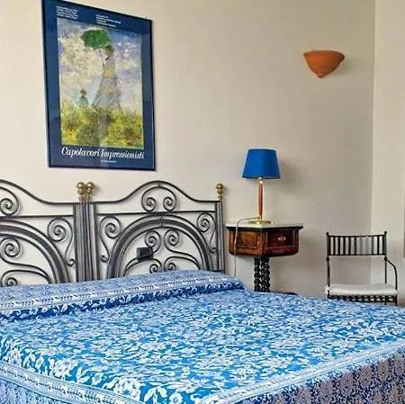 Sleeps 4 With Pool Castiglione Della Valle