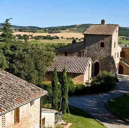 Sleeps 4 With Pool *