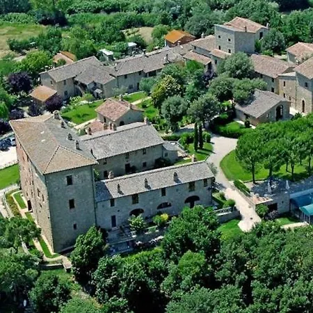 Apartment Sleeps 4 With Pool *
