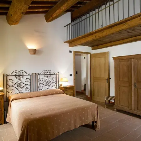 Apartment Sleeps 4 With Pool *